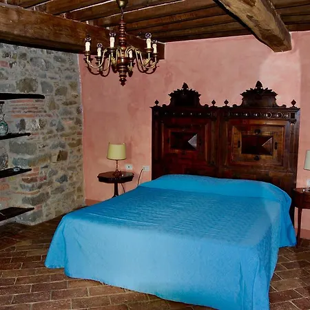 Podere Le Corone Agroturismo *