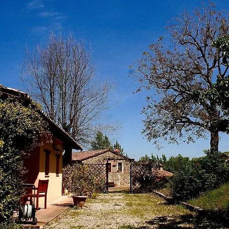 Podere Le Corone Agroturismo *