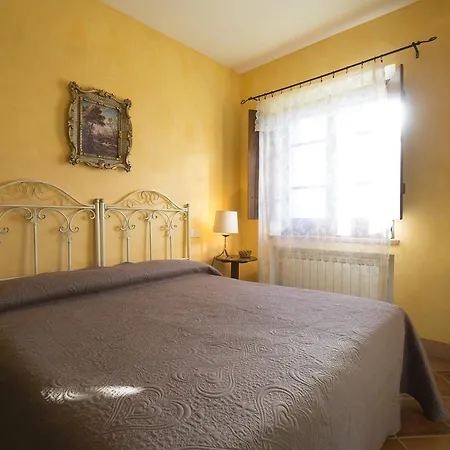 Podere Le Corone Agroturismo *